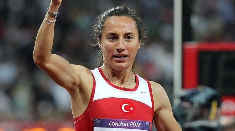 Aslı Çakır Alptekin'e CAS şoku! Aslı Çakır Alptekin'e CAS şoku!