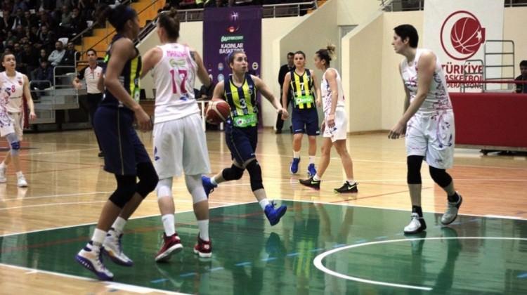F.Bahçe'den deplasmanda 30 sayı fark F.Bahçe'den deplasmanda 30 sayı fark