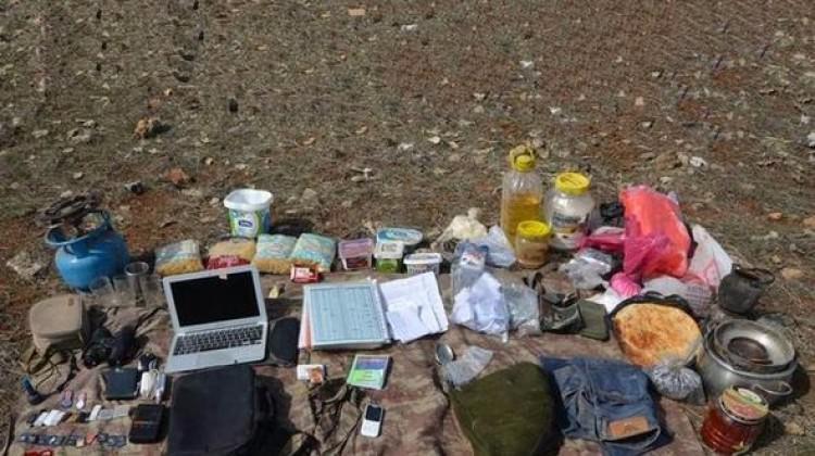 PKK'nın 'randevu defteri' ele geçirildi PKK'nın 'randevu defteri' ele geçirildi