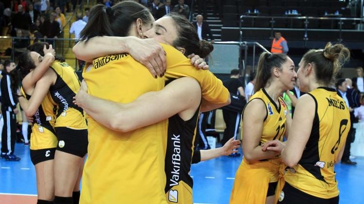 VakıfBank CEV Şampiyonlar Ligi'nde finalde! VakıfBank CEV Şampiyonlar Ligi'nde finalde!