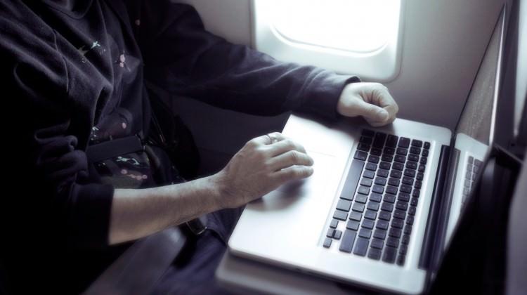 ABD, Avrupa'ya laptop yasağından vazgeçti ABD, Avrupa'ya laptop yasağından vazgeçti