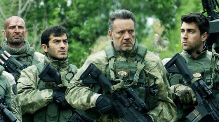 'Dağ' filminin ekibi '15 Temmuz' için hazırlanıyor 'Dağ' filminin ekibi '15 Temmuz' için hazırlanıyor