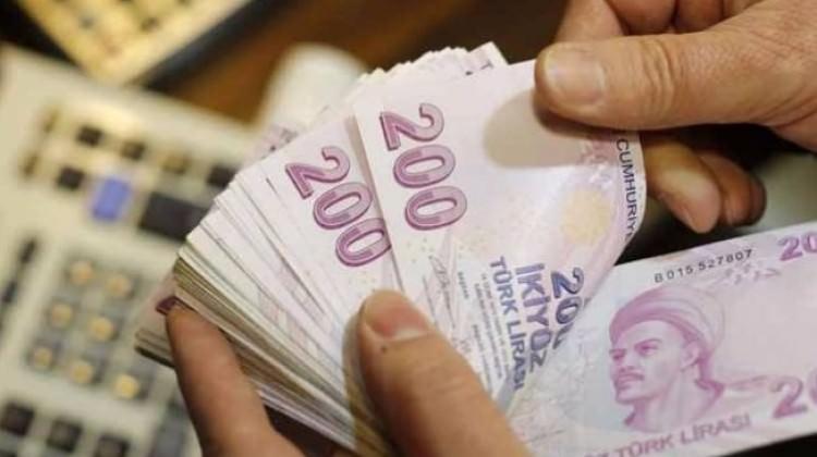 Maaşlarının 3 katına kadar avans alabilecekler Maaşlarının 3 katına kadar avans alabilecekler