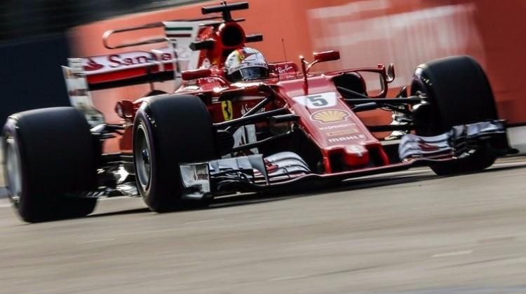 Singapur'da pole pozisyonu Vettel'in! Singapur'da pole pozisyonu Vettel'in!