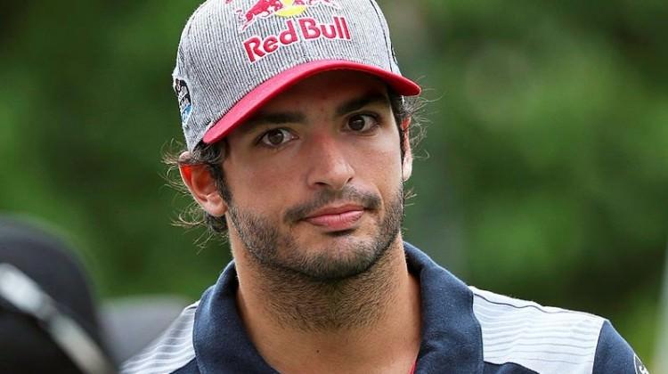 Carlos Sainz Renault ile anlaştı Carlos Sainz Renault ile anlaştı