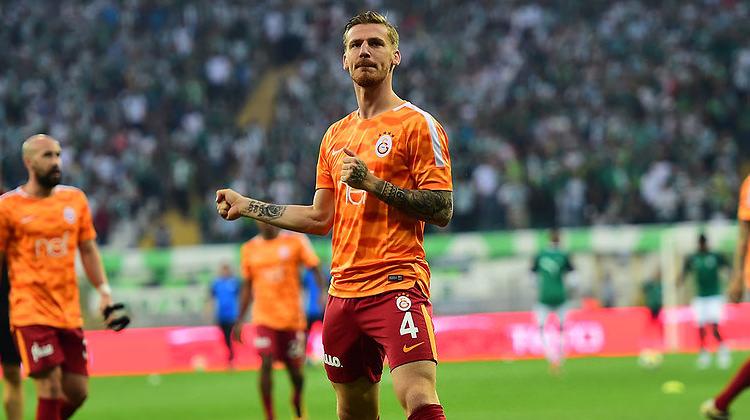 Galatasaray'da Serdar Aziz alarmı! Galatasaray'da Serdar Aziz alarmı!