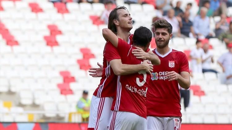Sivasspor sürprize izin vermedi Sivasspor sürprize izin vermedi