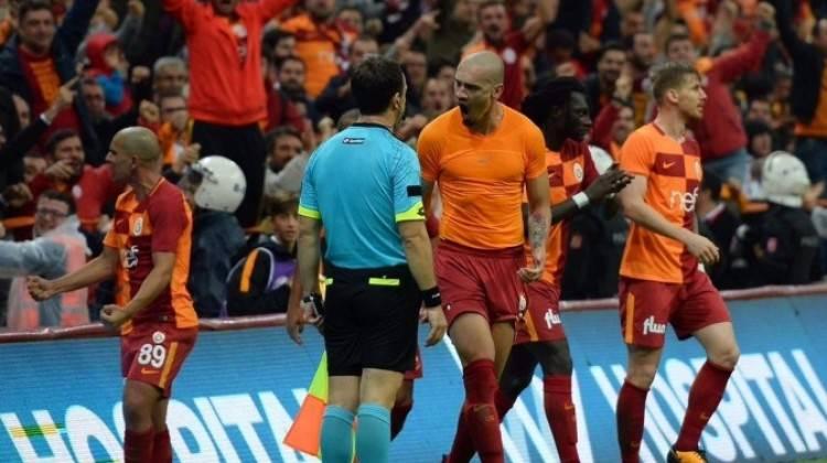 Maçın yıldızı Maicon attığı golleri anlattı! Maçın yıldızı Maicon attığı golleri anlattı!