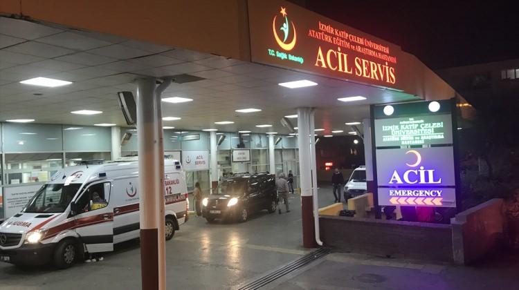 İzmir haberleri İzmir'de trafik kazası: 3 yaralı - 08 Ekim 2017 İzmir haberleri İzmir'de trafik kazası: 3 yaralı - 08 Ekim 2017