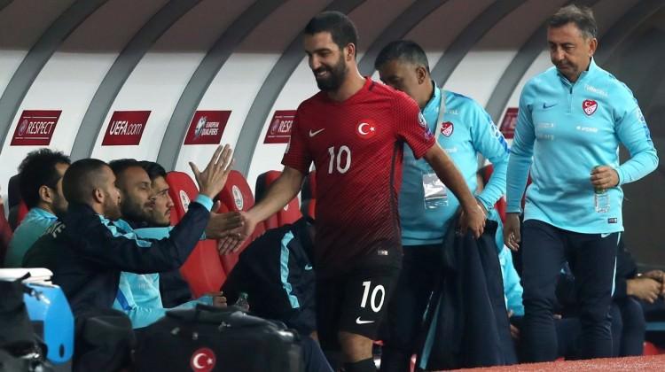Arda Turan'dan tepki çeken hareket! Arda Turan'dan tepki çeken hareket!