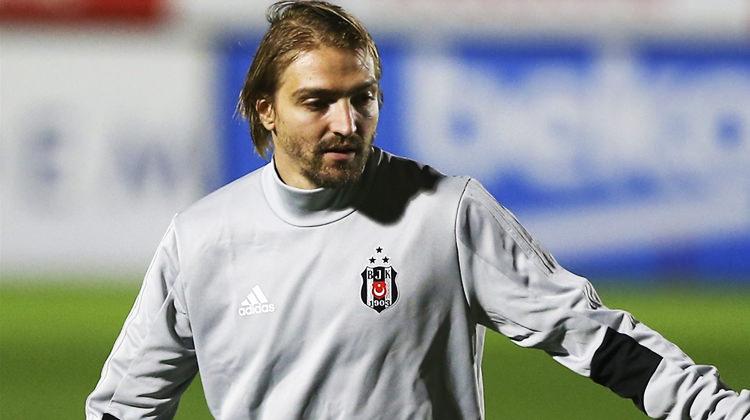 Beşiktaş'tan Caner Erkin gafı! Hemen sildiler Beşiktaş'tan Caner Erkin gafı! Hemen sildiler