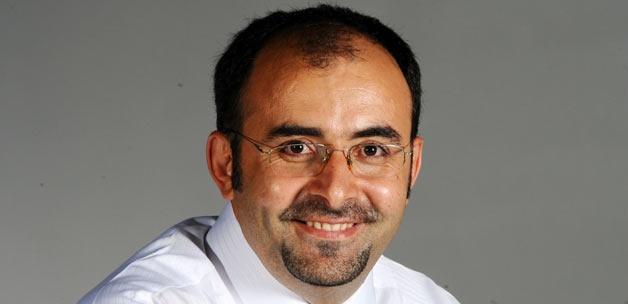 Köşe yazarlarından akıl almaz tweetler Köşe yazarlarından akıl almaz tweetler