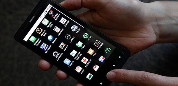 Vestel akıllı cep telefonu üretimine başlıyor Vestel akıllı cep telefonu üretimine başlıyor